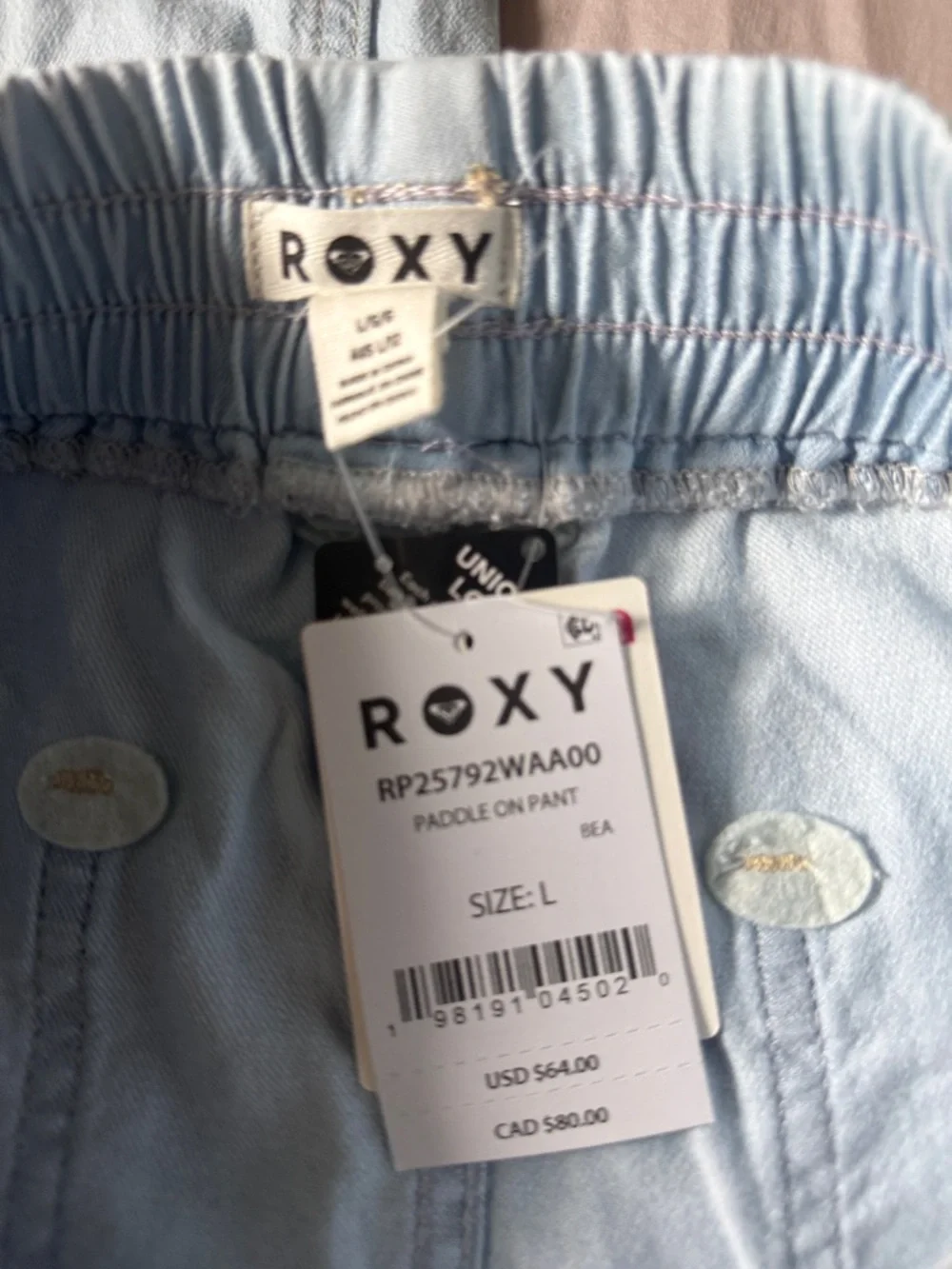 Roxy - Picture 3 of 7